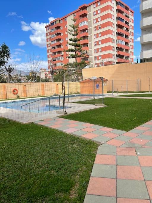 Estudio En Fuengirola Con Vistas Al Mar Exterior foto